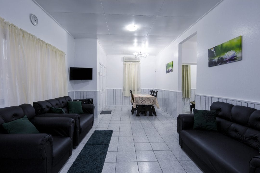 Vakantiehuis Suriname Woonkamer