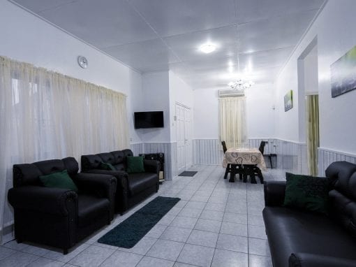 Vakantiehuis Suriname Woonkamer 2